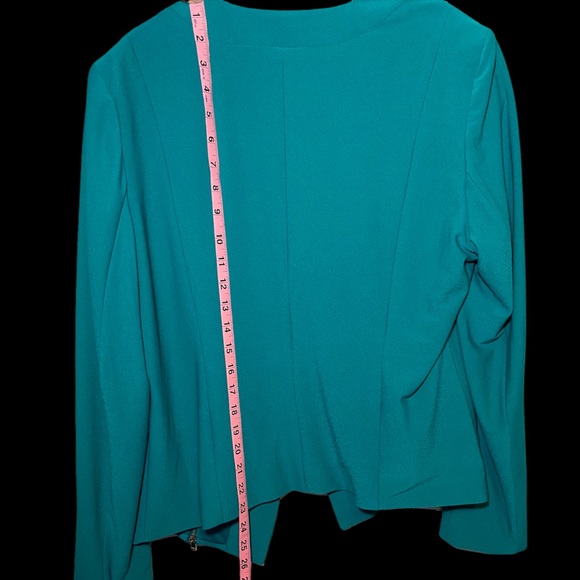 Blazer - Picture 2 of 4